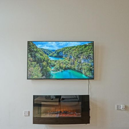 Soak Up The Light At A Soothing, Stylish Apartment In Swansea Marina Exteriér fotografie